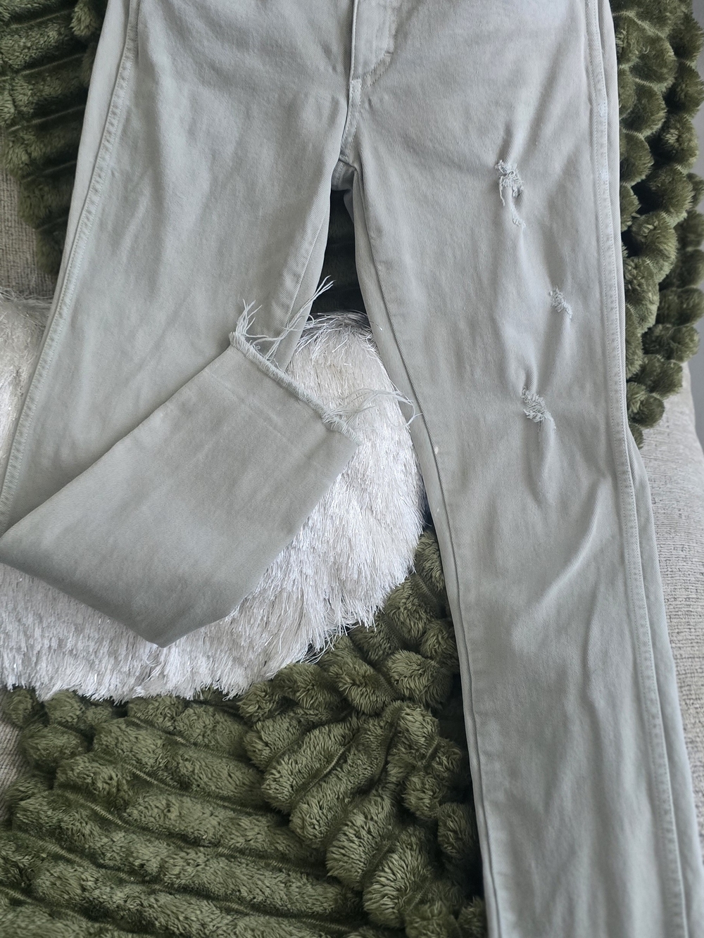 AMO Skinny Jeans in Light Sage Green with Frayed Hem